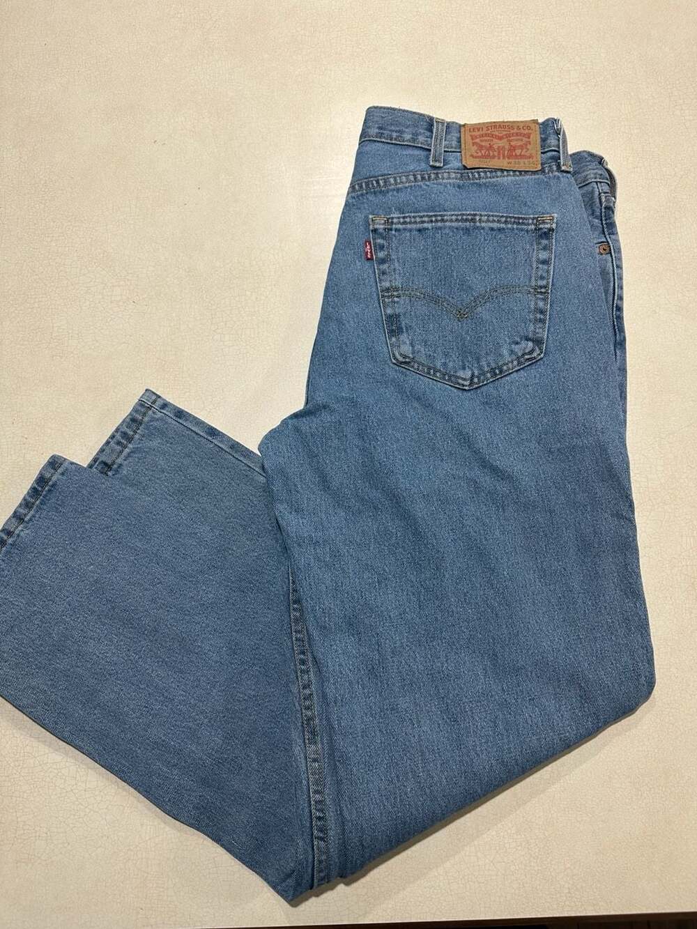 Levi's 550 Relaxed Fit Tapered Leg Light Wash Denim Jeans Size 38x34
